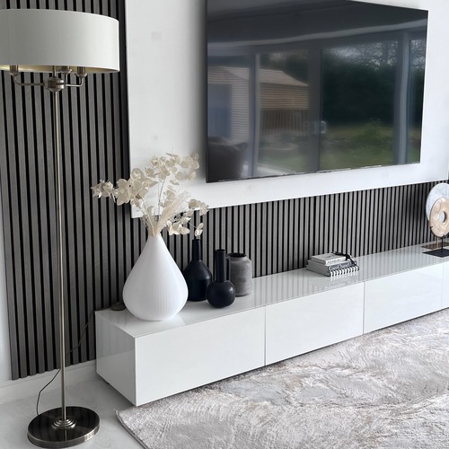 Swap the Christmas Tree for a Floor Lamp: A Simple Post-Holiday Refresh