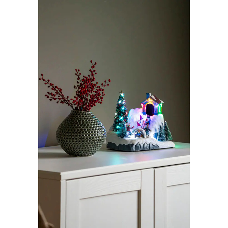 B/O Winter village, Multi colour Led, music timer, Indoor