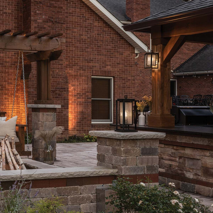 Hinkley Republic Black Small Exterior Wall Lantern Complete With Clear Seedy Glass - IP44