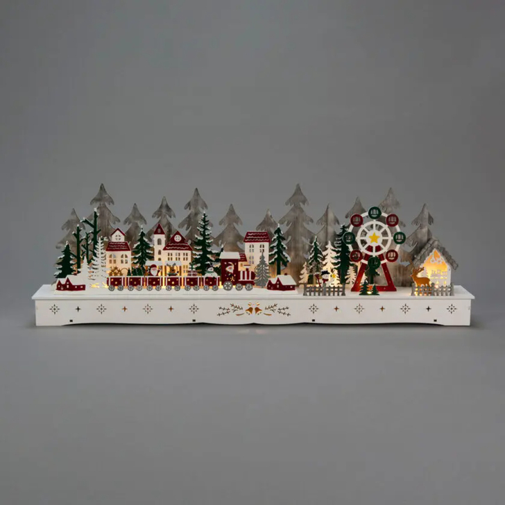 Santas village, wood, Warm White Led, 6H/timer 2xAA & USB