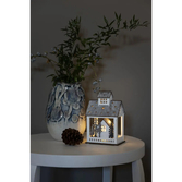 Photograph: B/O Wooden House&Market, white. 10 w.white Led, Tim.6H 2xAA