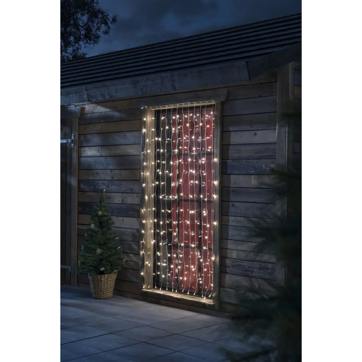 208 W White Led Curtain, Clear Cable, 31V System