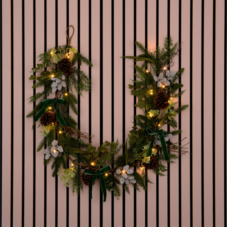 GREEN RIBBON WITH IVY LIT GARLAND 180CM - Battery Operated (3 X AA - Not Included)