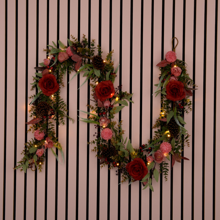 PINK FLOWERS LIT GARLAND 250CM - Battery Operated (3 X AA - Not Included)