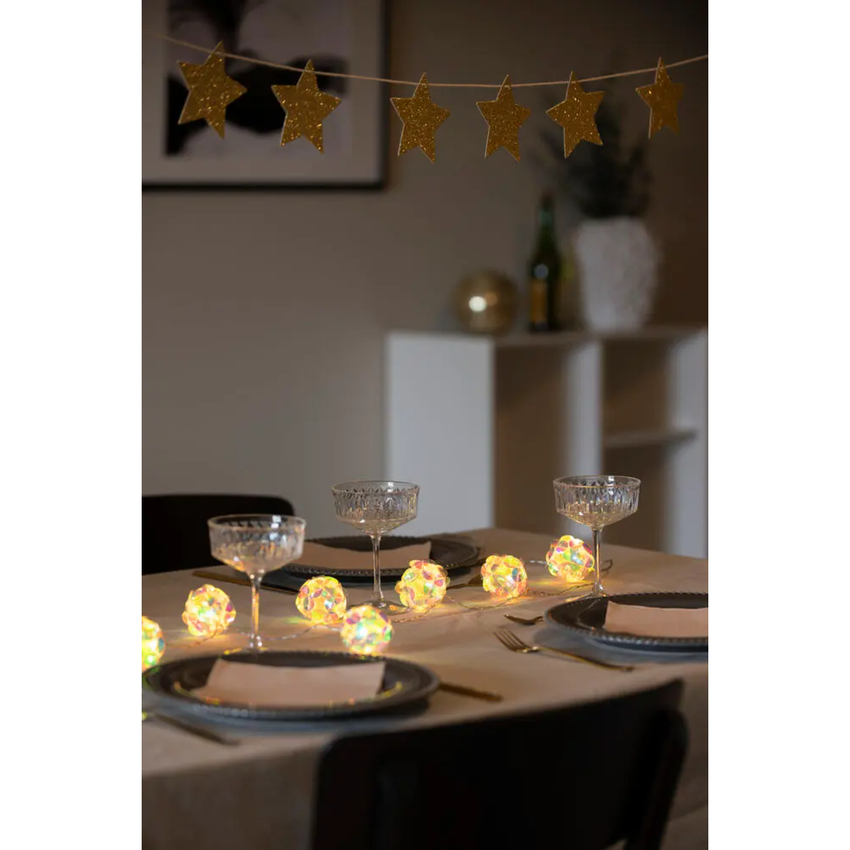 Photograph: B/O Diamond globes, 10 Warm White Led, 6H timer/ON, Indoor