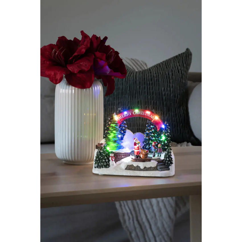 Photograph: B/O Mech.Christm.decor. Santa& Children  11 Led, music.3xAA