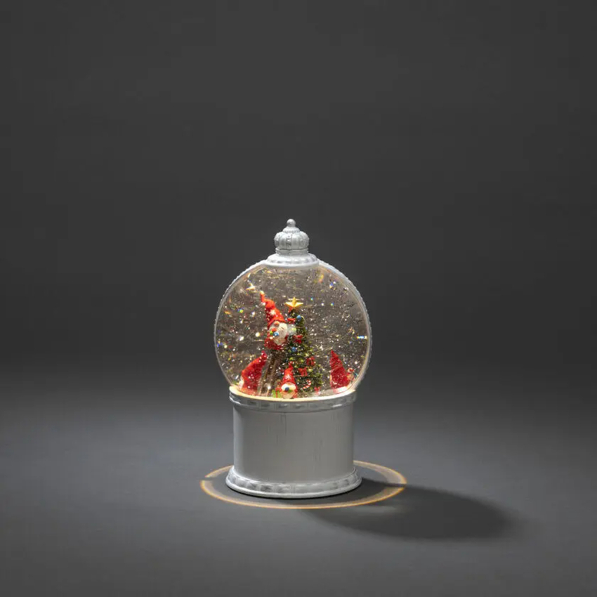 Photograph: B/O WL 4 Santas&Christmas tree 1 Led. Timer 5H 3xAA&USB