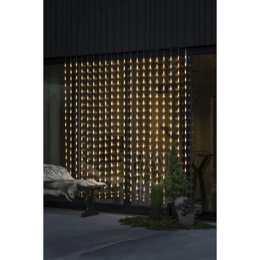 Photograph: Elliptical Droplet Curtain Set 400 W.W. Led 200x200cm IP20