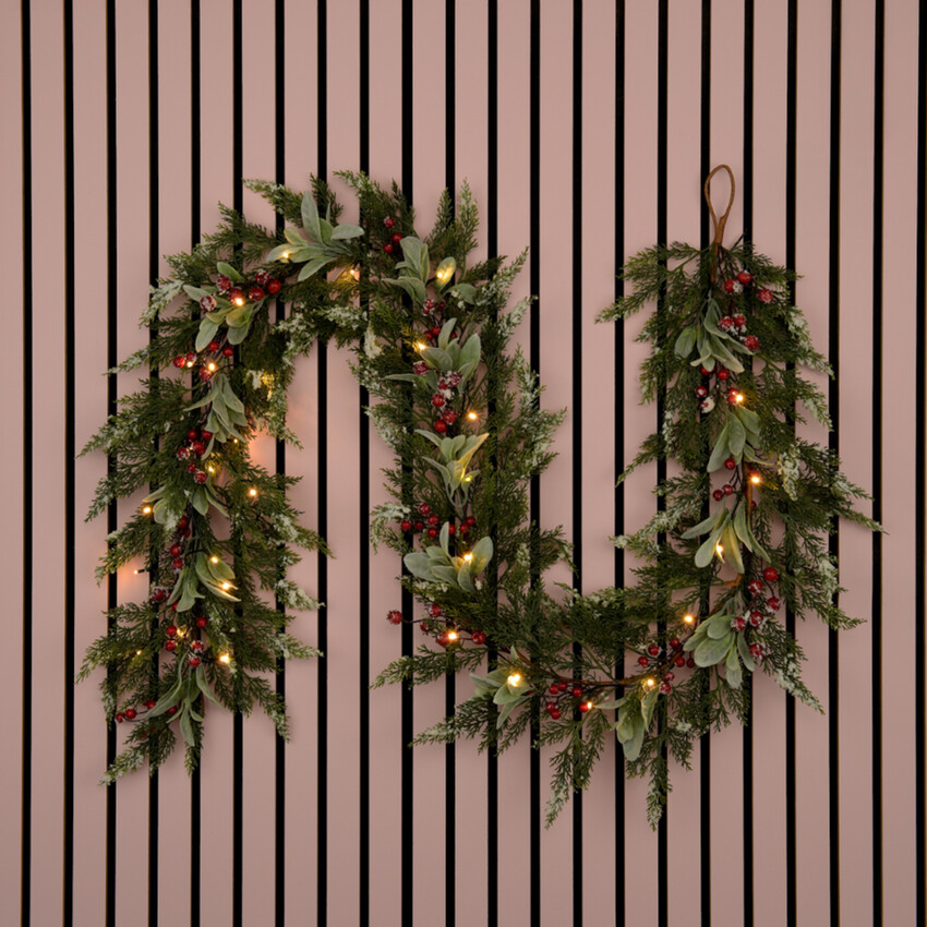 Photograph: FROSTED BERRIES LIT GARLAND 250CM - Battery Operated (3 X AA - Not Included)