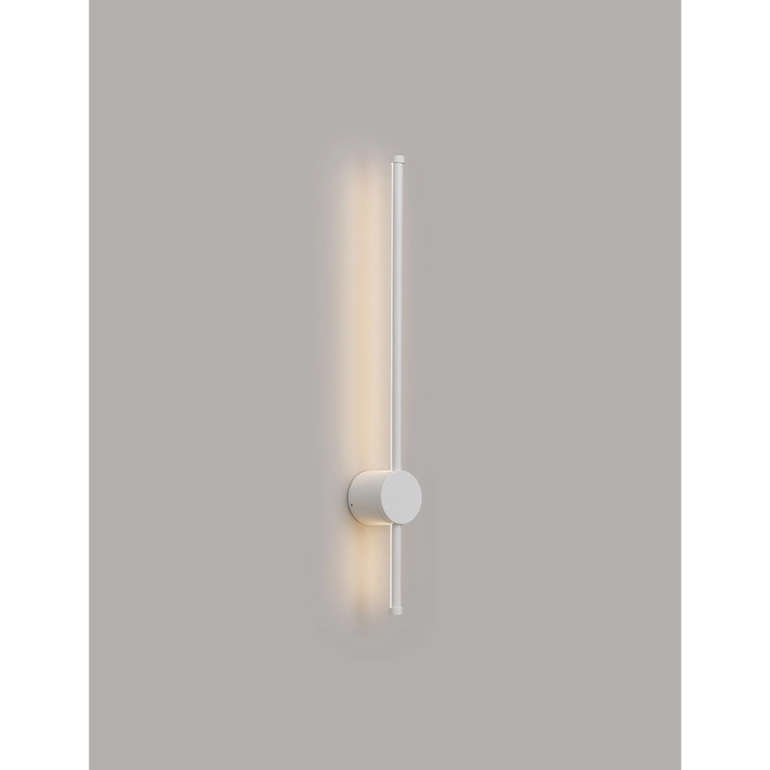 Photograph: Idolite Ghent Slim Linear Exterior Wall Lamp: 12W LED: 3000K: IP54: White