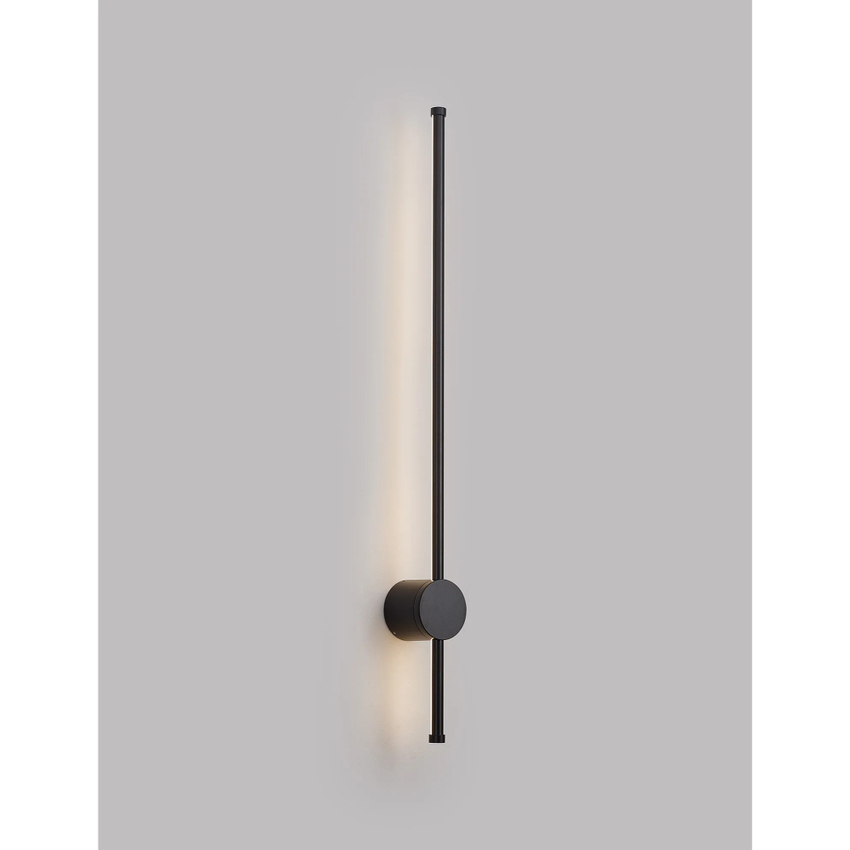 Photograph: Idolite Ghent Slim Linear Exterior Wall Lamp: 14W LED: 3000K: IP54: Black