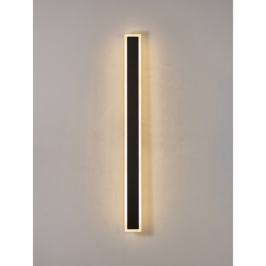 Photograph: Idolite Nordica 100CM Linear Stick Led Exterior Wall Light Black - 3000K, IP65