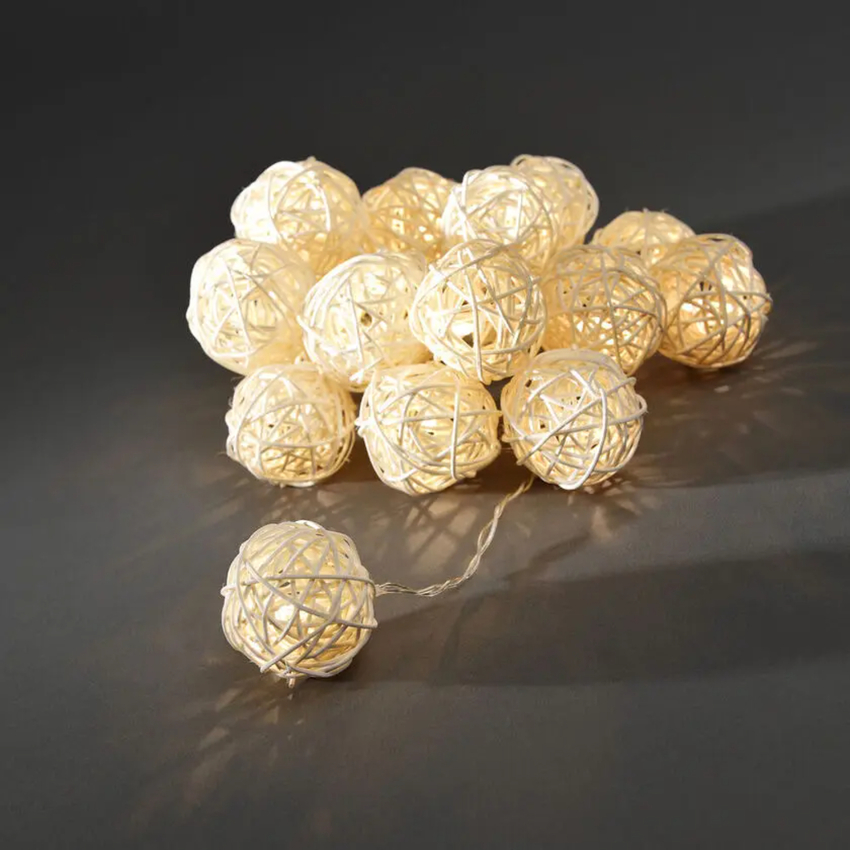 Photograph: Light Set 16 Braided Balls, Warm White Led, IP20